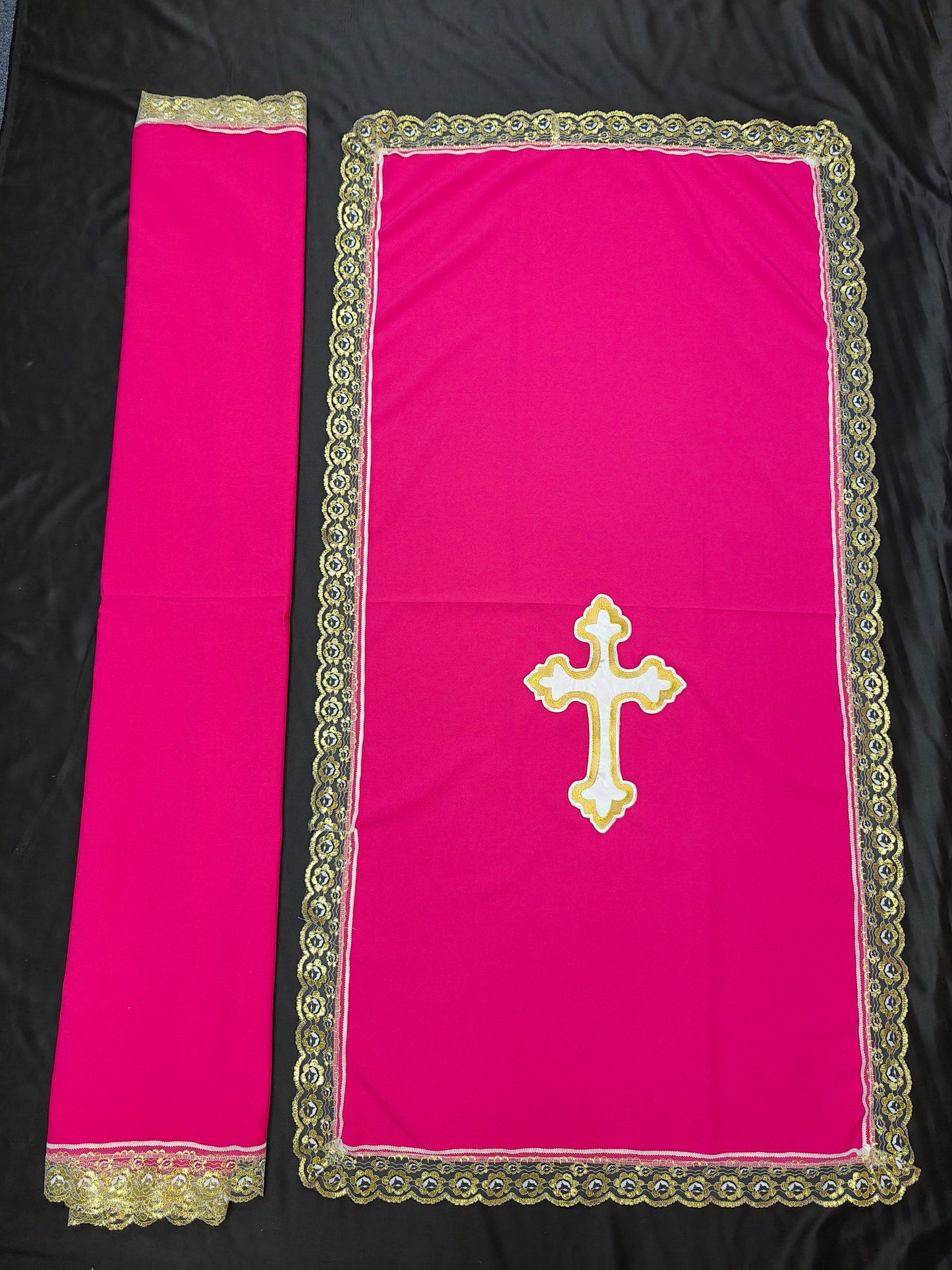 PULPIT & TABLE COVER SET (HOT PINK & WHITE GOLD CROSS)