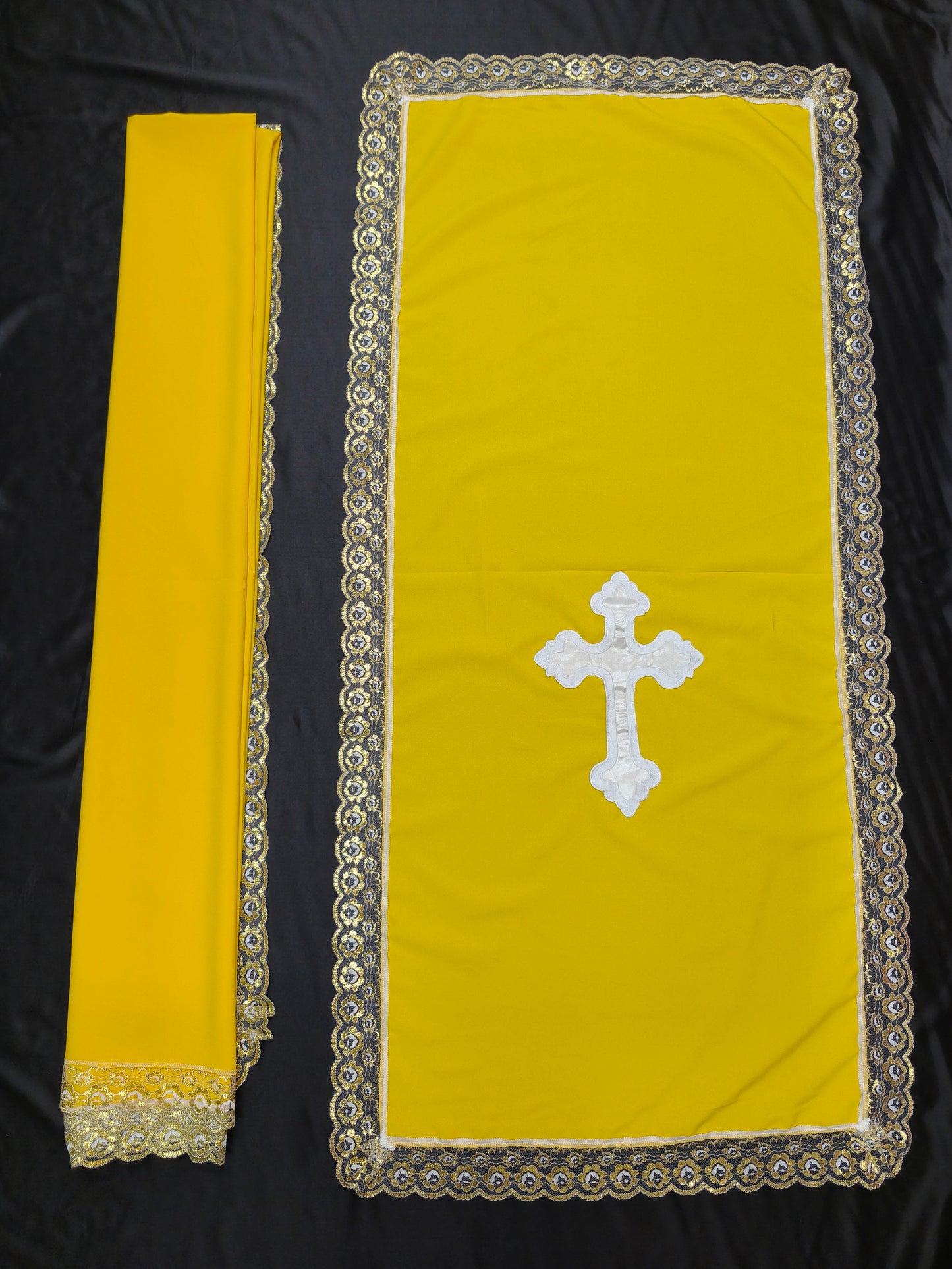 PULPIT & TABLE COVER SET (YELLOW & WHITE CROSS)